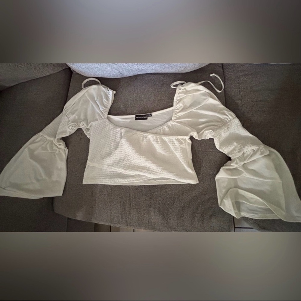PrettyLittleThing White Off The Shoulder Flare Sleeve Blouse Women’s Size 10